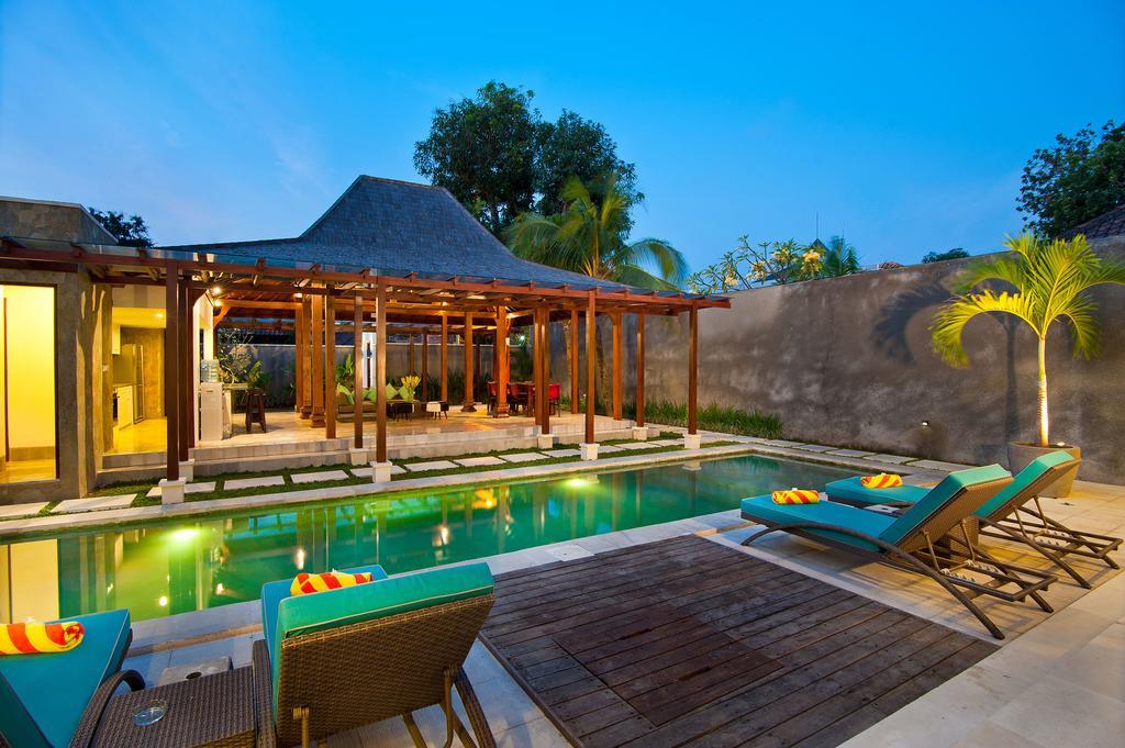 Villa Amalia Legian Buitenkant foto