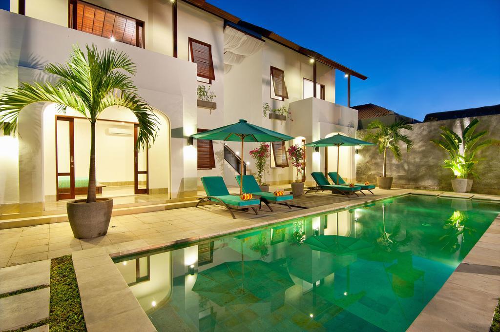 Villa Amalia Legian Buitenkant foto