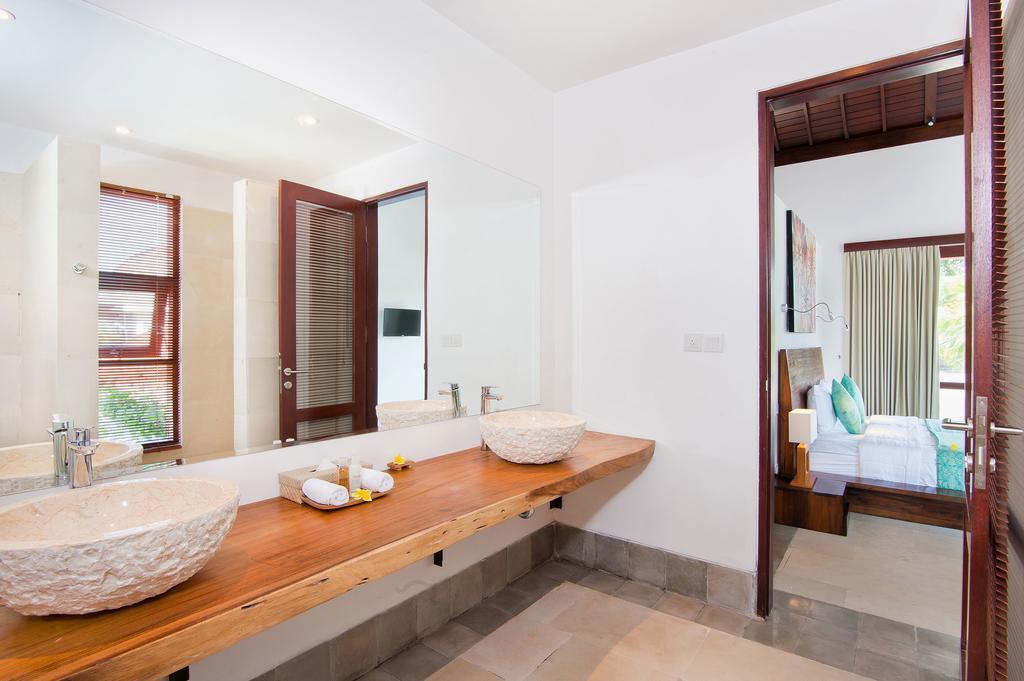 Villa Amalia Legian Buitenkant foto